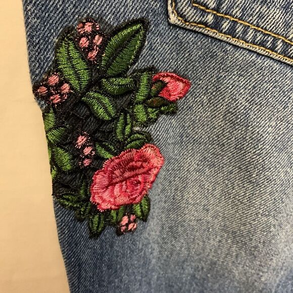 Zara NWT High Rise Floral Embroidered Sequined Distressed Boyfriend Jeans Size 2 - Picture 5 of 16